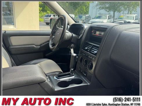 Used 2007 Ford Explorer Sport Trac Limited AWD/4WD image 25
