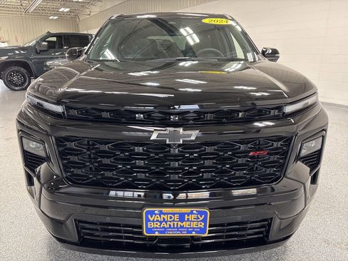 Used 2024 Chevrolet Traverse RS w/ LPO, Floor Liner Package image 2