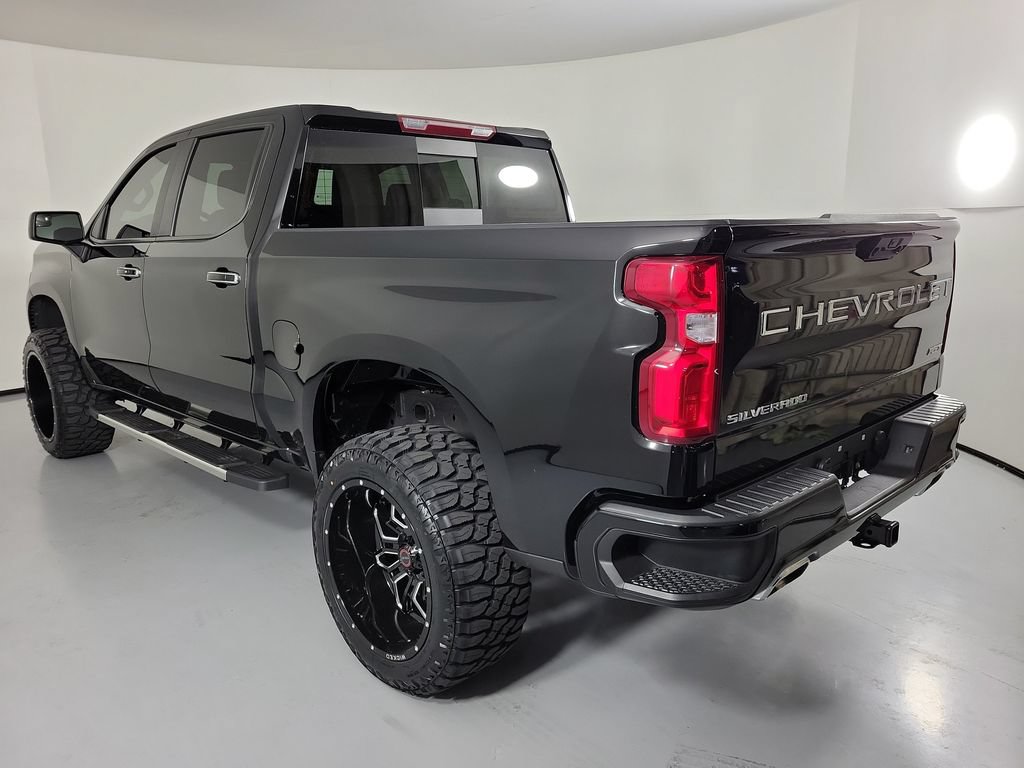 Used 2025 Chevrolet Silverado 1500 RST w/ Convenience Package II AWD/4WD image 4