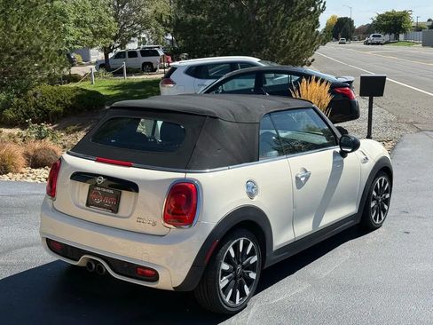 Used 2019 MINI Cooper S w/ Signature Upholstery Package FWD image 10