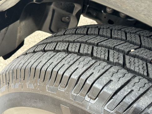 Used 2020 RAM 1500 Big Horn AWD/4WD image 11