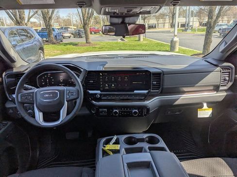New 2026 GMC Sierra 1500 SLE w/ X31 Off-Road Package AWD/4WD image 8