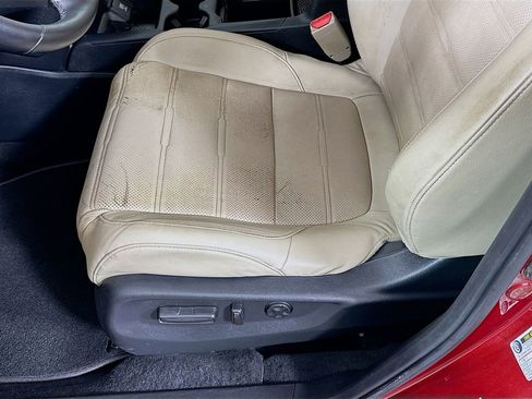 Used 2018 Honda CR-V Touring image 19