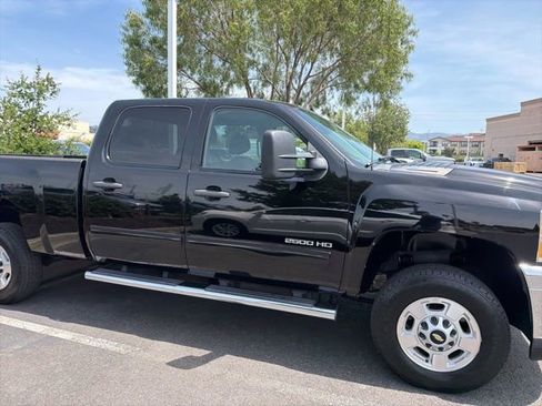 Used 2012 Chevrolet Silverado 2500 LT w/ Interior Plus Package AWD/4WD image 4