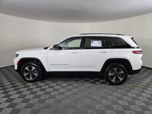 Used 2023 Jeep Grand Cherokee 4WD 4xe image 6