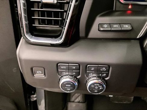 Used 2023 GMC Sierra 1500 Denali w/ Denali Reserve Package AWD/4WD image 41