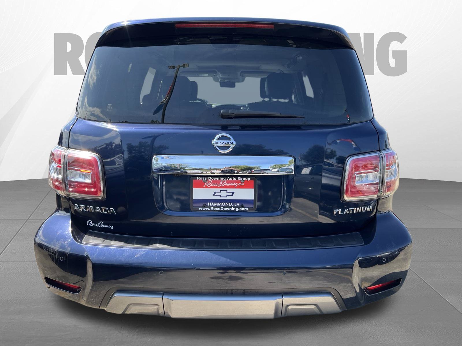 Used 2019 Nissan Armada Platinum w/ Captain's Chairs Package RWD image 5