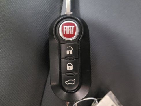 Used 2015 FIAT 500 Pop FWD image 32