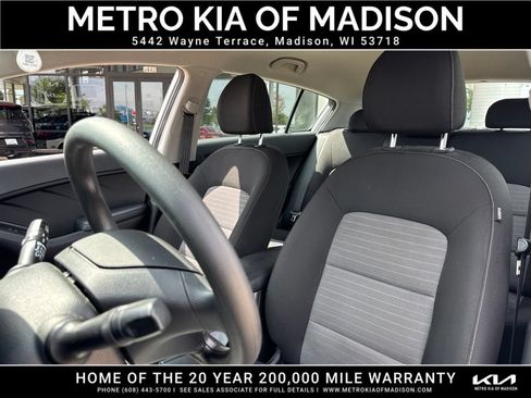 Used 2019 Kia Forte LXS FWD image 16
