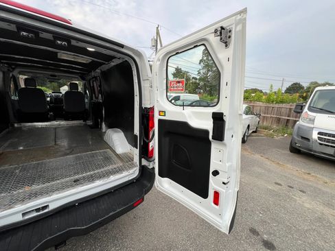 Used 2018 Ford Transit 250 148 Low Roof RWD image 23