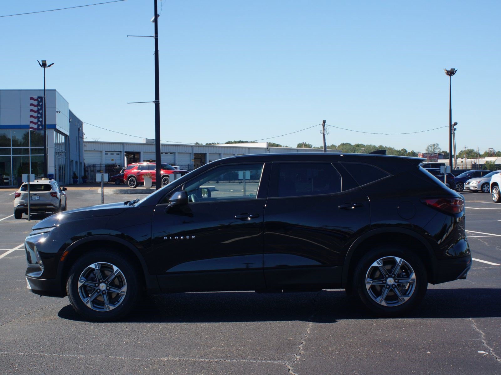 Used 2025 Chevrolet Blazer LT FWD image 12