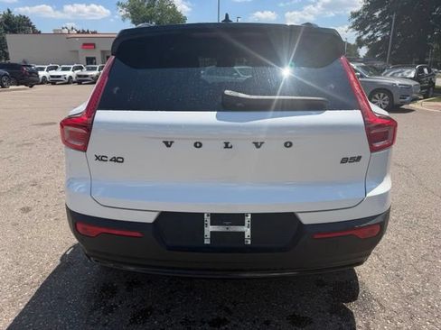 Used 2026 Volvo XC40 B5 Ultra w/ Climate Package AWD/4WD image 8