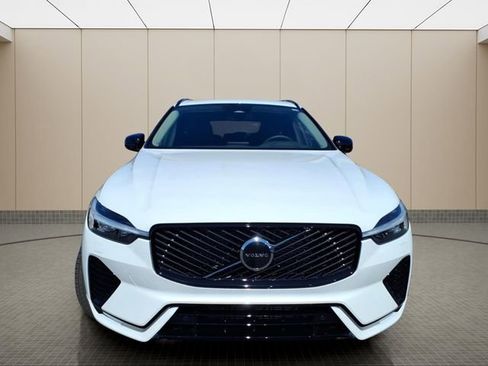 New 2026 Volvo XC60 B5 Core w/ Climate Package AWD/4WD image 4