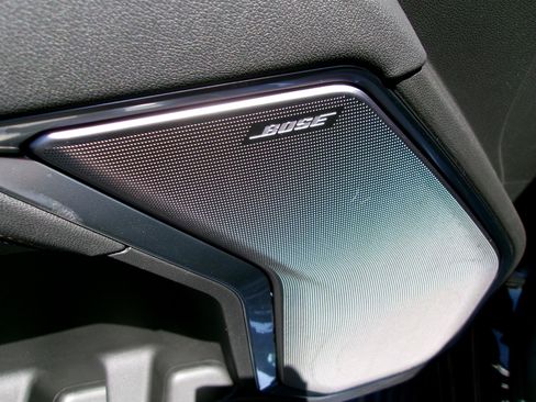 New 2026 Chevrolet Silverado 1500 High Country w/ High Country Premium Package AWD/4WD image 13