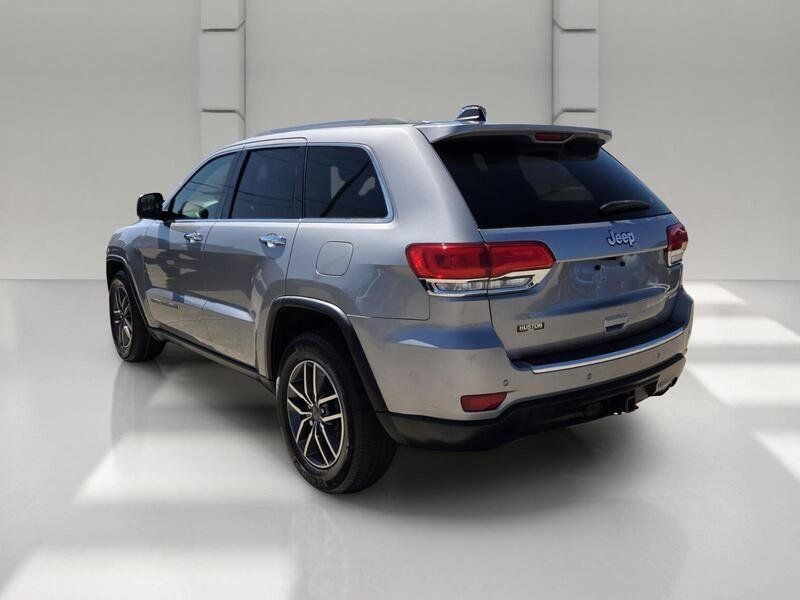 Used 2019 Jeep Grand Cherokee Limited RWD image 3