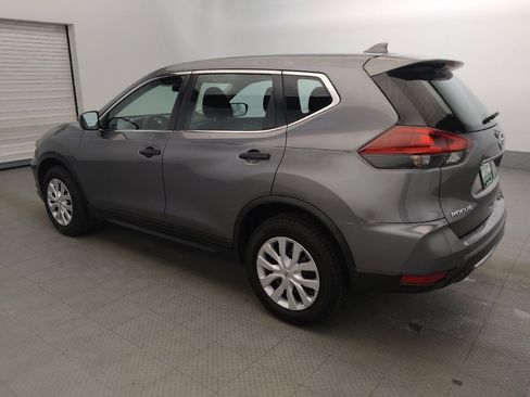 Used 2018 Nissan Rogue S image 3