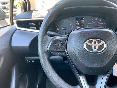 Used 2023 Toyota Corolla LE FWD image 22