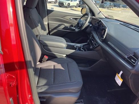 New 2026 Chevrolet Traverse LT w/ Driver Confidence Package image 36