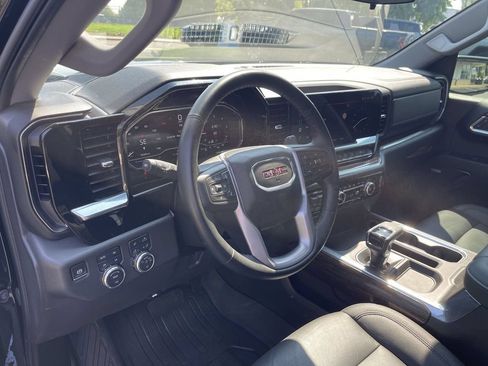 Certified 2025 GMC Sierra 1500 Elevation w/ Elevation Premium Package AWD/4WD image 10
