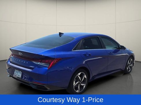 Used 2023 Hyundai Elantra Limited FWD image 9