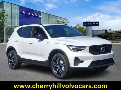 New 2026 Volvo XC40 B5 Core w/ Climate Package