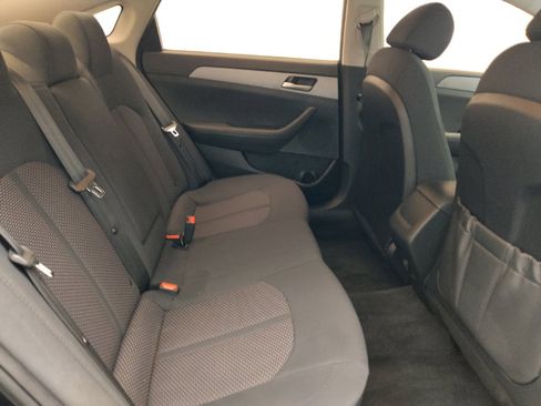 Used 2019 Hyundai Sonata SE w/ Cargo Package FWD image 19