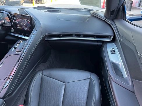 Used 2020 Chevrolet Corvette Stingray Coupe w/ 1LT image 26