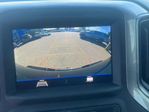 Used 2022 Chevrolet Silverado 2500 Custom w/ Custom Value Package image 34