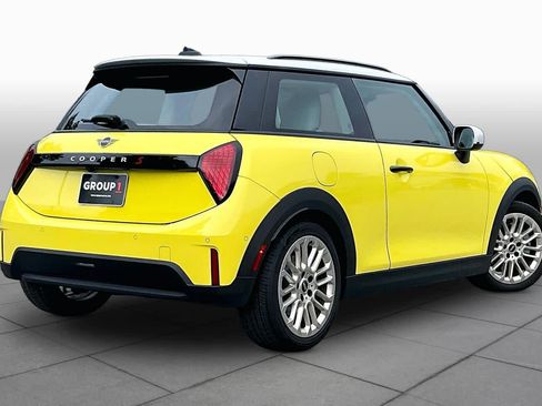 Used 2025 MINI Cooper S FWD image 11