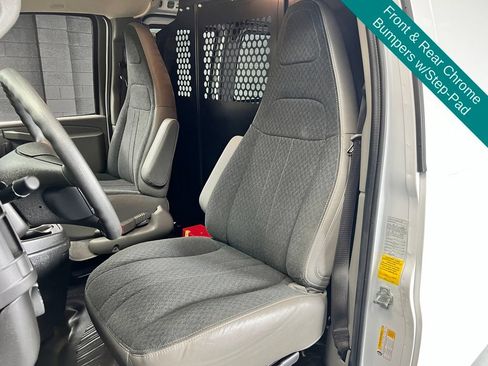 Used 2025 Chevrolet Express 2500 w/ Driver Convenience Package RWD image 7