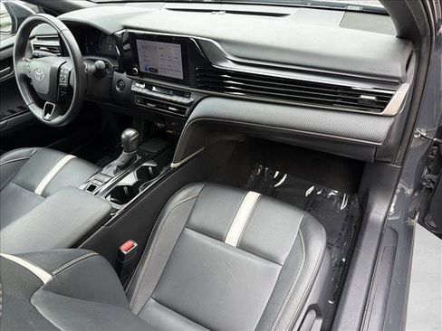 Used 2025 Toyota Camry SE image 25
