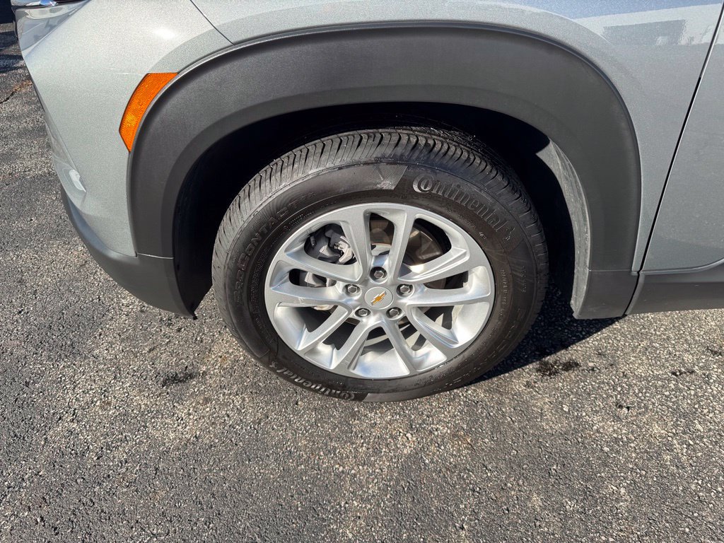 Used 2024 Chevrolet TrailBlazer LS w/ LS Convenience Package FWD image 27
