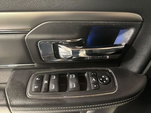 Used 2018 RAM 2500 Laramie w/ Sport Appearance Group image 21