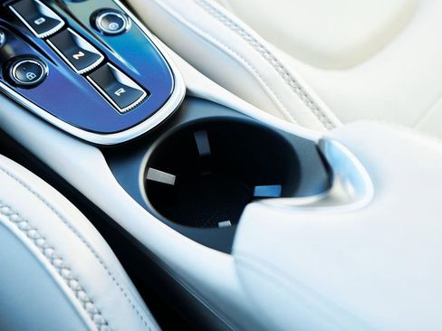 Used 2022 McLaren GT RWD image 57