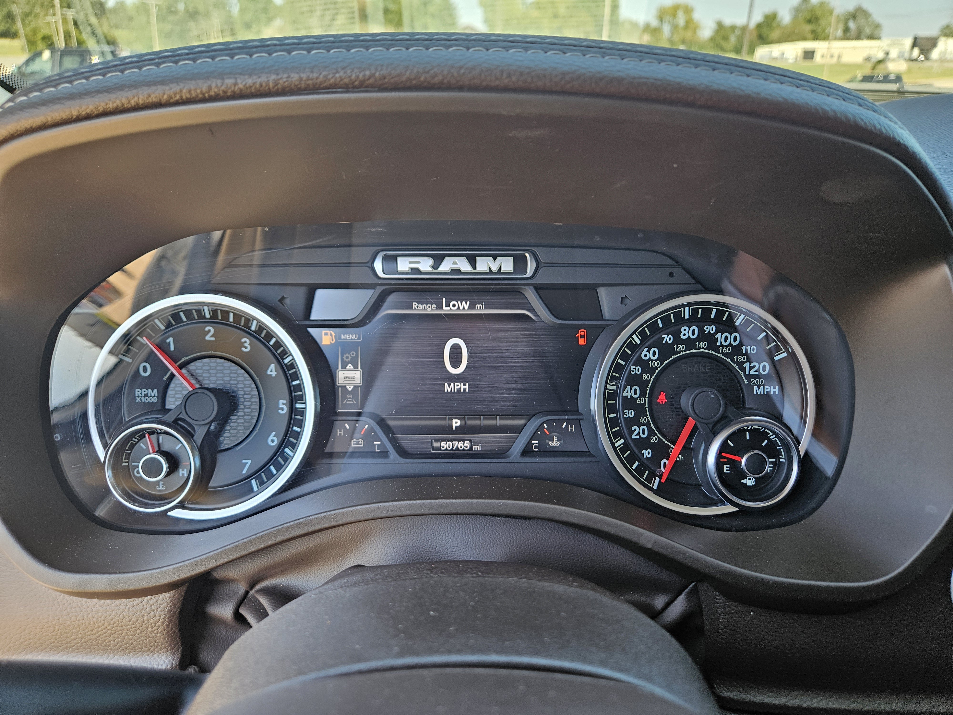 Used 2025 RAM 1500 Laramie AWD/4WD image 26