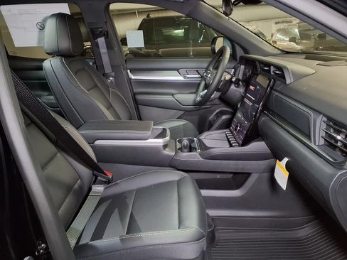 Used 2026 GMC Terrain Elevation w/ Elevation Premium Package FWD image 6