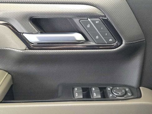 Certified 2023 Chevrolet Silverado 1500 ZR2 w/ Technology Package image 20