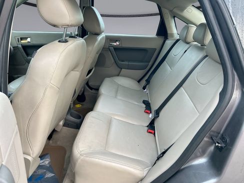 Used 2009 Ford Focus SEL FWD image 24