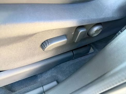 Used 2024 Subaru Ascent Limited w/ Technology Package image 16