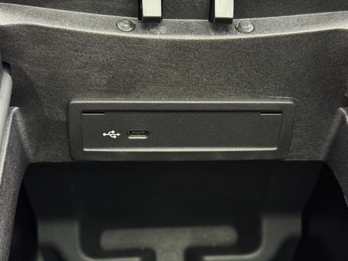 Used 2022 Mercedes-Benz Maybach GLS 600 4MATIC image 43