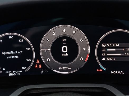 Used 2025 Porsche 911 Carrera w/ Premium Package image 83