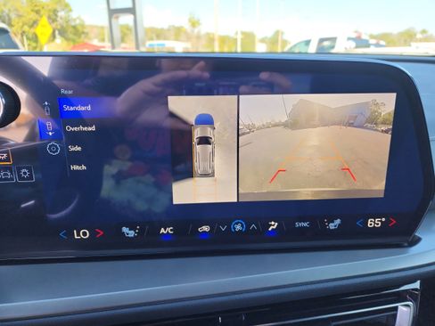 New 2026 Chevrolet Traverse LT w/ Driver Confidence Package image 19