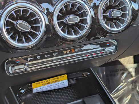 New 2026 Mercedes-Benz GLA 250 GLA 250 image 21