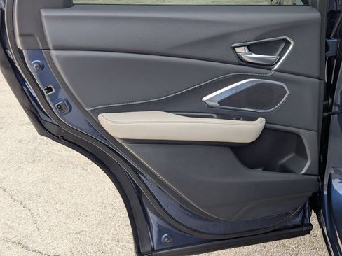 Used 2025 Acura RDX image 16