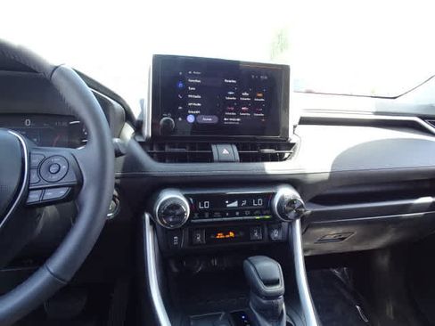 Used 2025 Toyota RAV4 XLE w/ Convenience Package FWD image 27