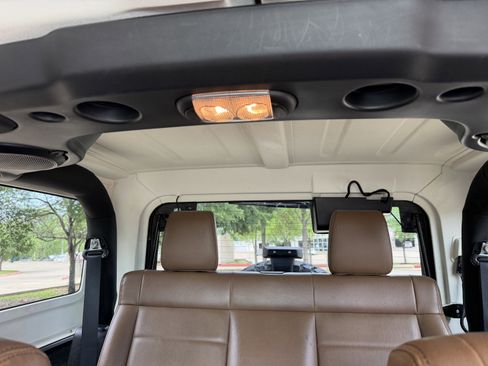 Used 2011 Jeep Wrangler Sahara w/ Connectivity Group AWD/4WD image 37