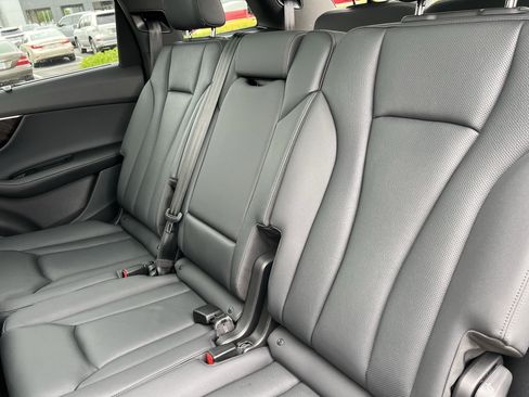 Used 2023 Audi Q7 2.0T Premium Plus AWD/4WD image 33