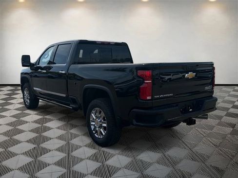 New 2026 Chevrolet Silverado 2500 High Country w/ High Country Premium Package AWD/4WD image 7
