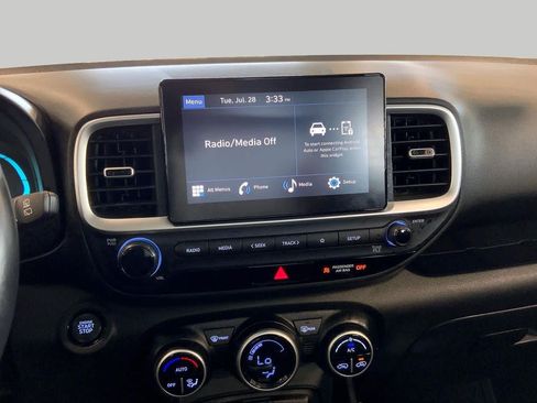 Certified 2025 Hyundai Venue SEL FWD image 7