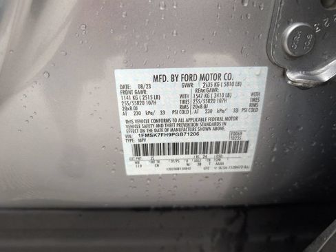 Used 2023 Ford Explorer Limited w/ Equipment Group 301A RWD image 44
